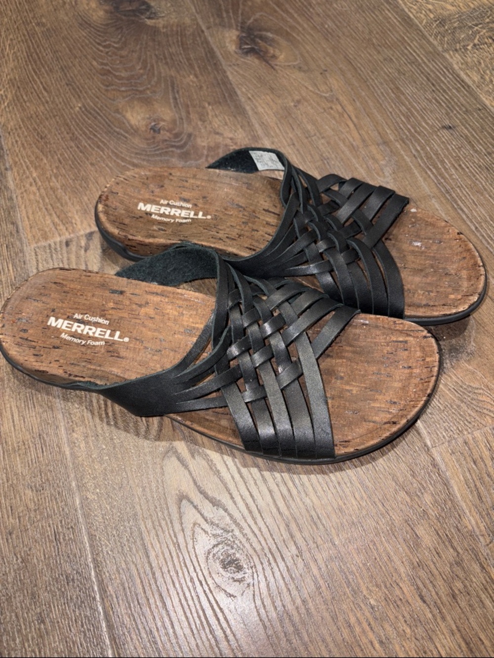 Merrell Women's District Mahana Slide Sandals in black. Size  7